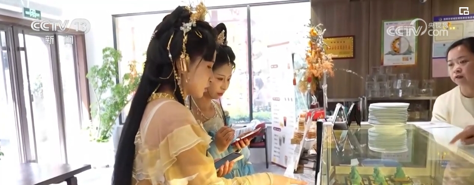 “餐饮+传统文化”高颜值有内涵“舌尖上”新体验打开消费增长新空间(图13)