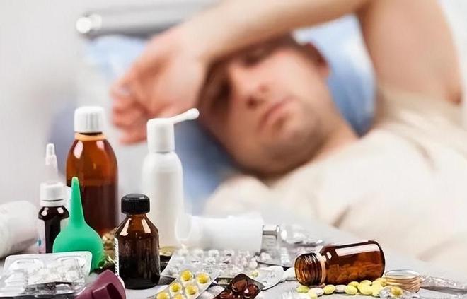 一感冒就吃抗生素?注意:感冒千万别再乱吃这几种药无效还有害(图8)