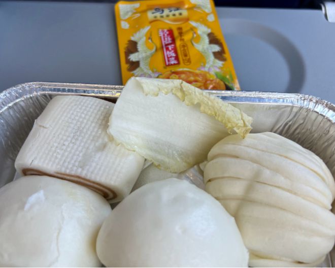 年入4000亿吃馒头榨菜!最“抠”巨头为何背刺国人?(图2)