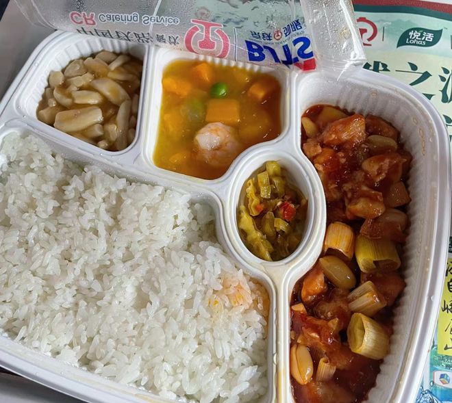 年入4000亿吃馒头榨菜!最“抠”巨头为何背刺国人?(图14)