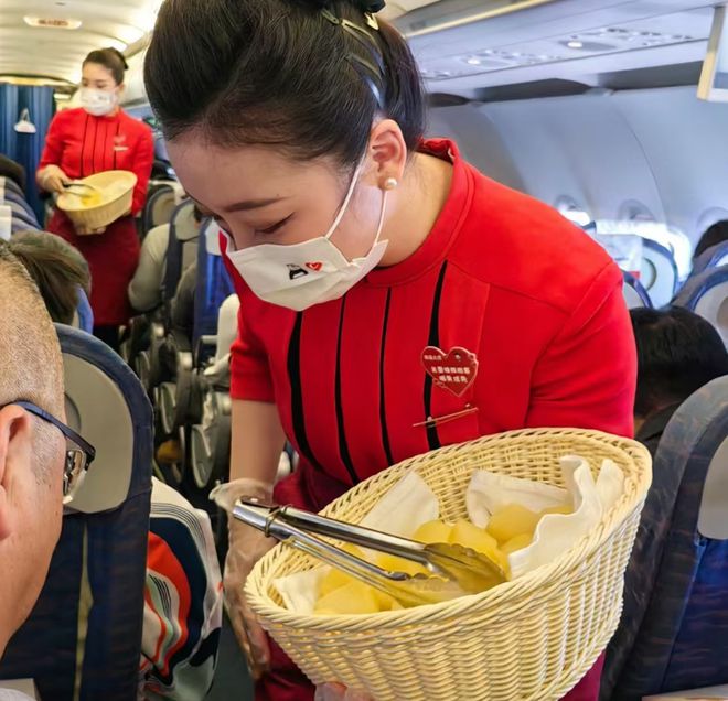 年入4000亿吃馒头榨菜!最“抠”巨头为何背刺国人?(图19)