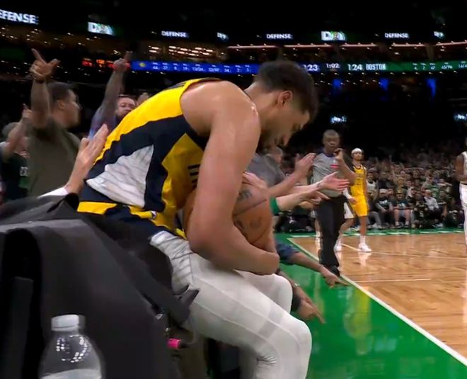 2分钟7次犯错哈利伯顿2次大失误!长点心吧哥们不卧底早赢了(图5)