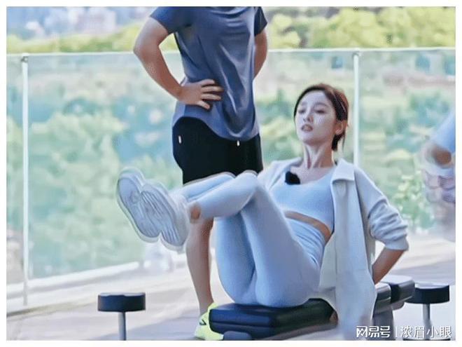 吴宣仪“爆棚”的牙已经没了如今美翻的你可长点心吧！(图1)