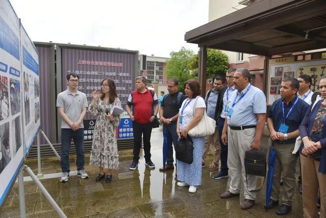 突尼斯政府代表团走进彭浦新村街道了解幸福感满满的社区生活(图2)