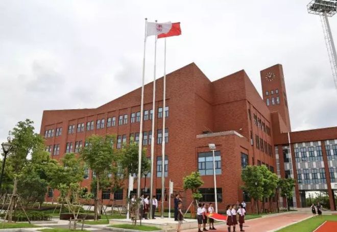 公立学校上点心多点机会就没私立学校什么事了所以别骂了(图3)