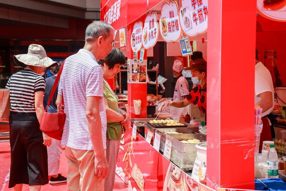 “食在广州尝来越秀”厨神邀你打卡中华广场美食嘉年华(图3)