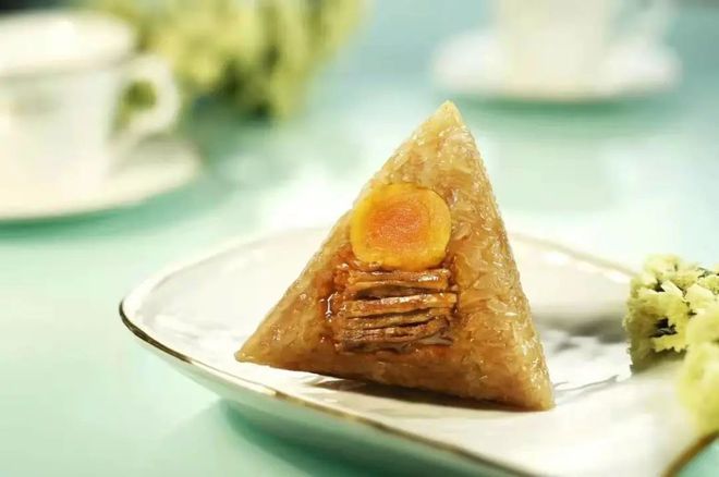 用一份甜食开启的假期模式泡芙免费送！(图2)