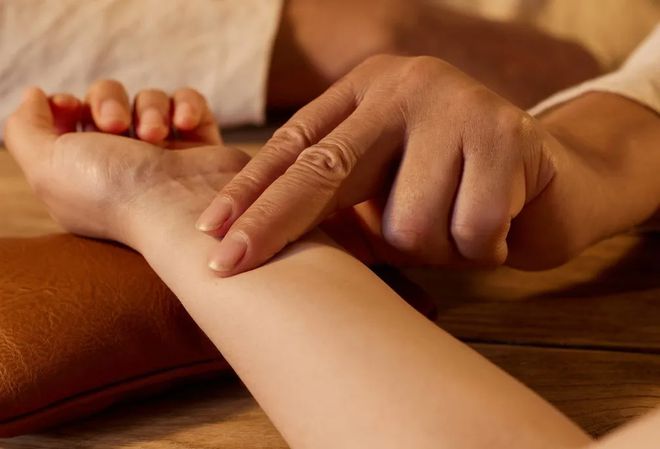许丽绵：子宫内膜薄受孕难怎么办？妇科专家告诉你：要上点心了(图3)