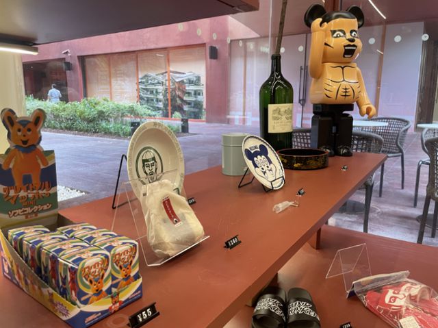 定制月饼、联名点心、引入潮牌……实体书店“花样经”不断的背后(图7)