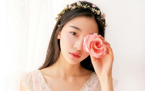 女人容易动心的这4个时刻只要你用点心主动就会有戏！(图5)