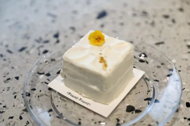 从“锋味”女甜点师到杭州TOP店主理人把中式荔浦芋头做成了爆款。(图3)