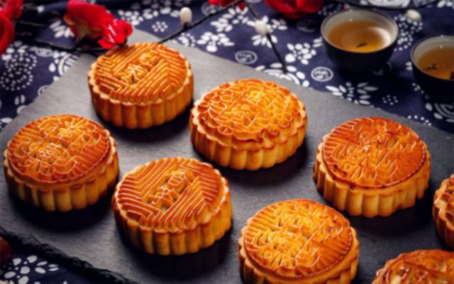 今年月饼市场遇冷年轻人不吃月饼了？中秋未至厂就慌了(图8)