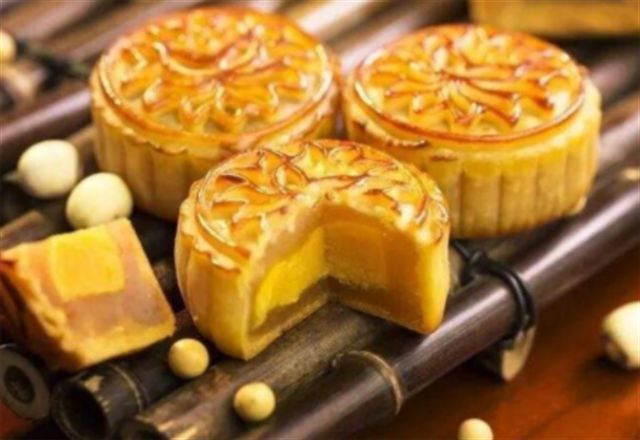 今年月饼市场遇冷年轻人不吃月饼了？中秋未至厂就慌了(图17)