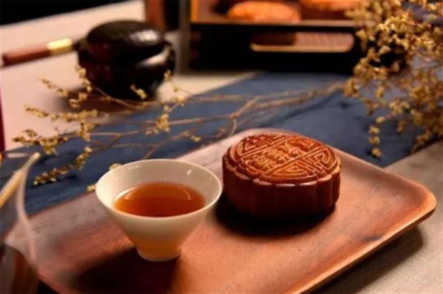 今年月饼市场遇冷年轻人不吃月饼了？中秋未至厂就慌了(图16)