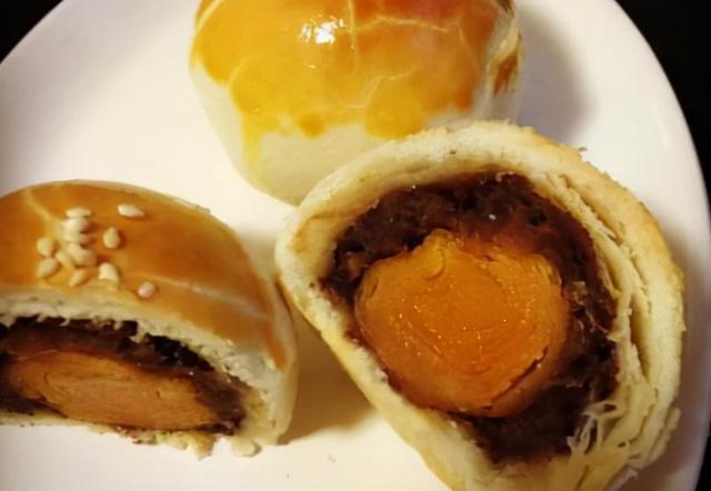 “最”受欢迎的4大“传统糕点”蛋黄酥上榜第三种太甜了(图2)