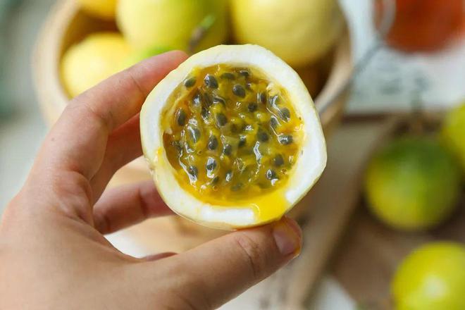 香气炸弹是什么样子？吃完这颗钦蜜9号蜂蜜黄金百香果连空气都是甜的！(图10)