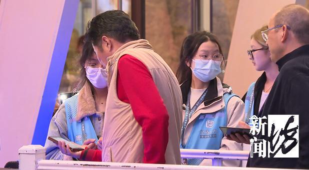 沸了！66万人为了他想来上海子女都急了！网友：真不愧是顶流(图3)