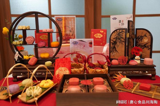 刘海陶的糕点艺术：从传承到创新打造新式月饼(图2)