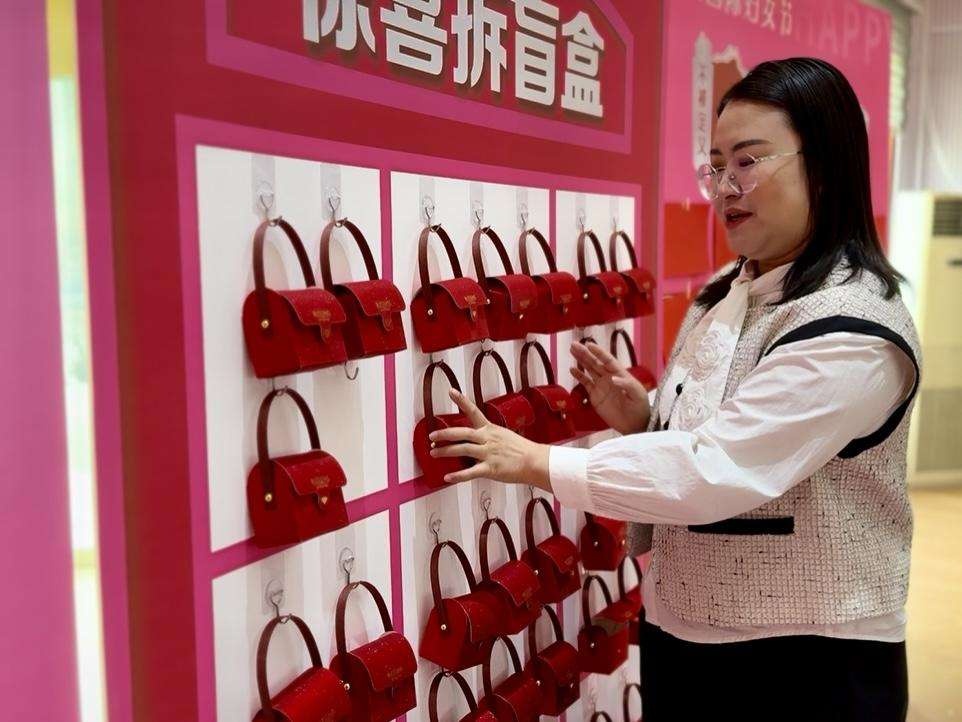 伊金霍洛镇：芳华映春色巾帼绽新篇(图2)