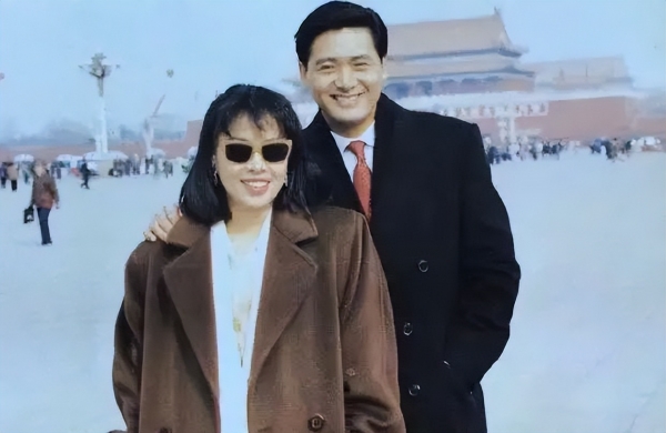 丧女的周润发：妻子抑郁了7年今生不再要孩子夫妻相濡以沫过普通生活(图10)