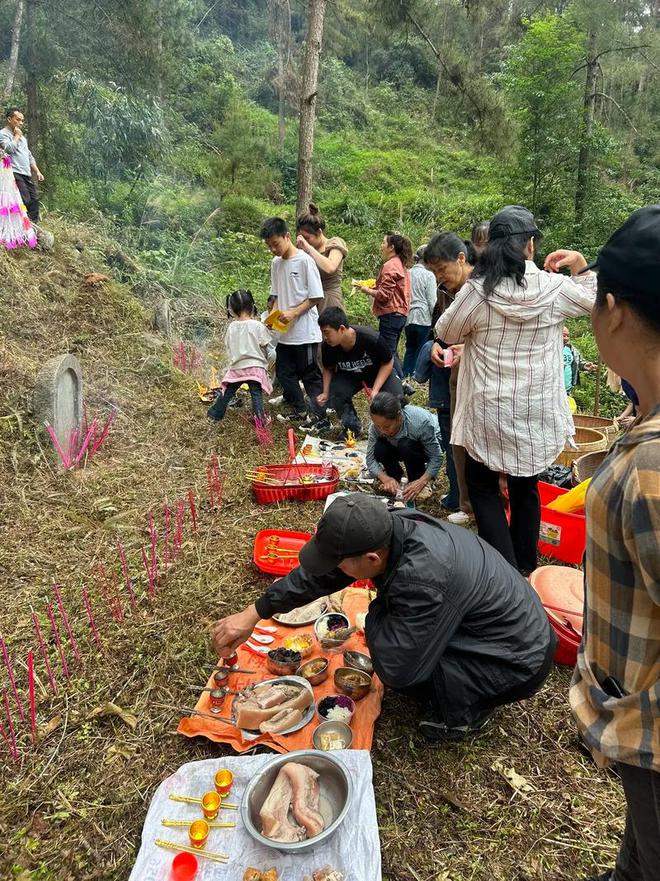 4月4日清明节“上坟不能随便上一代不祭三代坟”什么意思？(图5)