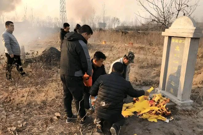 4月4日清明节“上坟不能随便上一代不祭三代坟”什么意思？(图6)