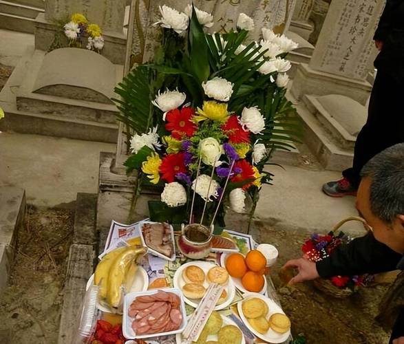 4月4日清明节“上坟不能随便上一代不祭三代坟”什么意思？(图8)