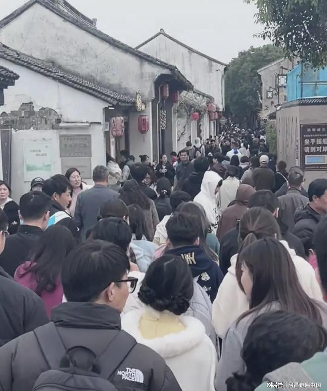 清明节小长假成绩单出炉11座城市游客破百万：你家乡上榜了吗(图9)
