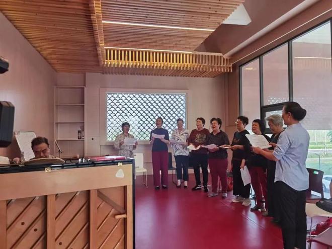 康养团来了！以银发为笔在日照写下六行诗(图3)