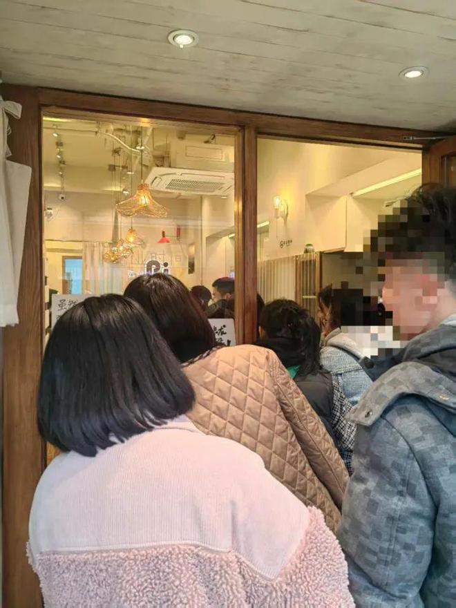 没开门就排队不到3小时售罄还有人从外地赶来！最近杭州这家店太火了(图4)