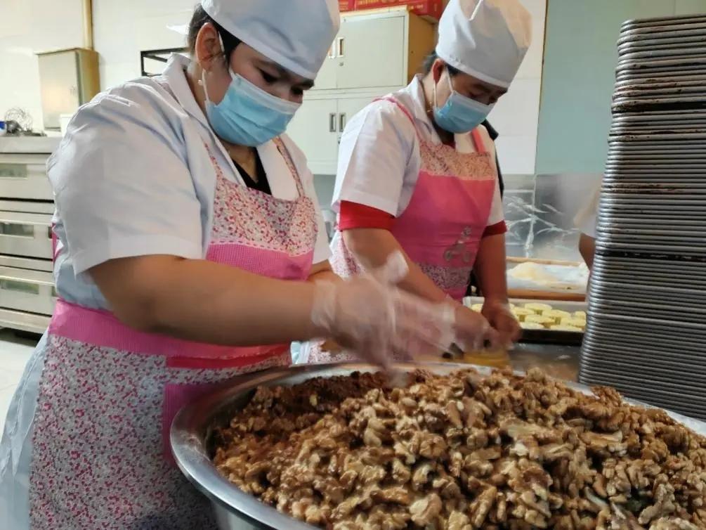 月饼何以成为新疆和田人的日常点心？(图4)