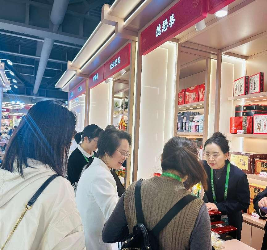 “秦式糕点”进博会上传递文化自信(图1)
