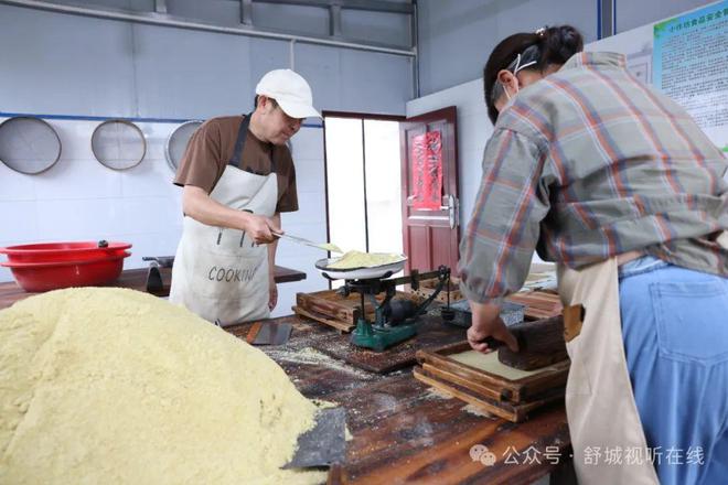 舒城：程记糖坊手工绿豆糕传承端午情(图1)