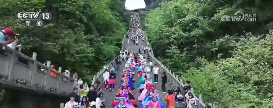 人气足、消费旺各地特色文旅活动精彩纷呈假日经济传递强劲“脉动”(图8)