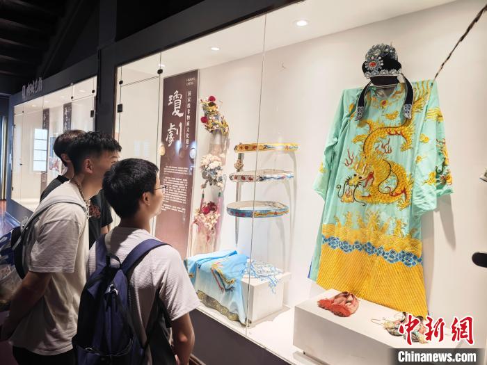 港澳大学生逐浪海南自贸港：从骑楼老街到老爸茶馆(图2)