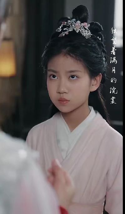 《爱恨已往莫忘春风》离婚十年后我们在儿子毕业礼上共享一把伞(图3)