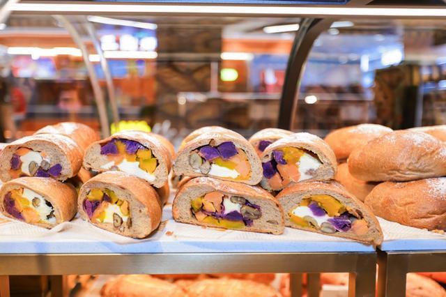 永辉烘焙“山茶花吐司”上市商品力矩阵驱动高增长(图2)