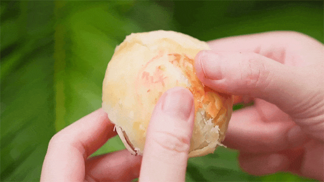 南京东路这家「点心老字号」中秋月饼竟然“黑化”了？(图9)