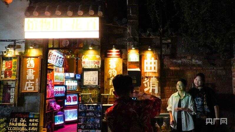 烟火气里见活力夜经济点亮城市新引擎(图2)