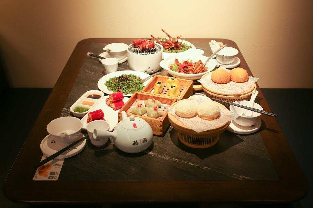 对话蔡澜点心蔡伟雄：七年百店以“松弛感”熬一味“妙与趣”(图2)