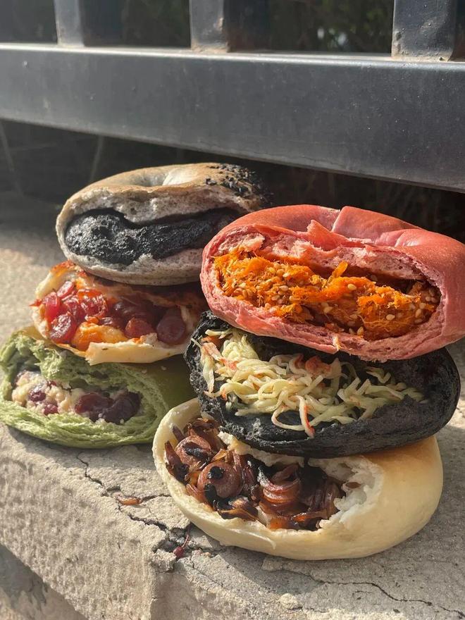 月薪两万吃不起一条吐司？(图2)