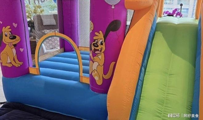 郭碧婷女儿在台北过5岁生日儿童城堡很小一桌普通点心待客(图6)