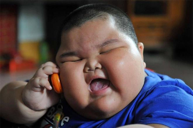 一胖毁所有别让娃再胖了父母长点心吧(图5)