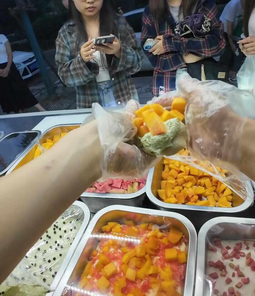 27岁小伙辞去月薪8000元工作摆摊卖麻糍日入破千(图4)