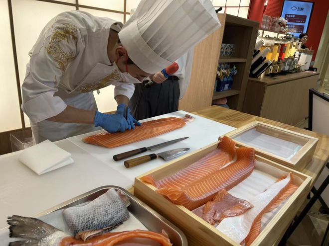 海底捞猛攻“一人食”(图4)