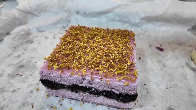 南京路上老字号又排长队了!大家都在买这种时令糕点“一定要讨个吉利”!今年又翻出什么新花样?(图2)