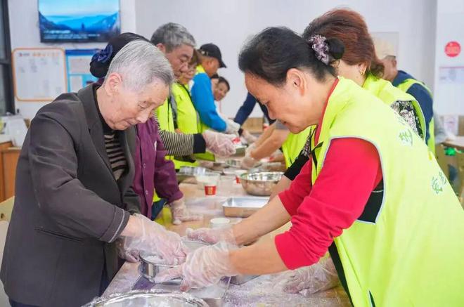 这份手作重阳糕甜到老人心坎里(图3)