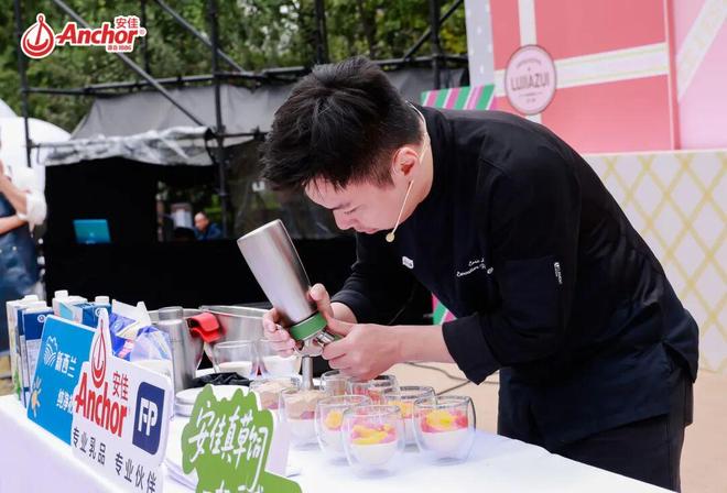 咖啡爆款藏不住了！“饮品甜品化”浪潮席卷陆家嘴咖啡节(图8)