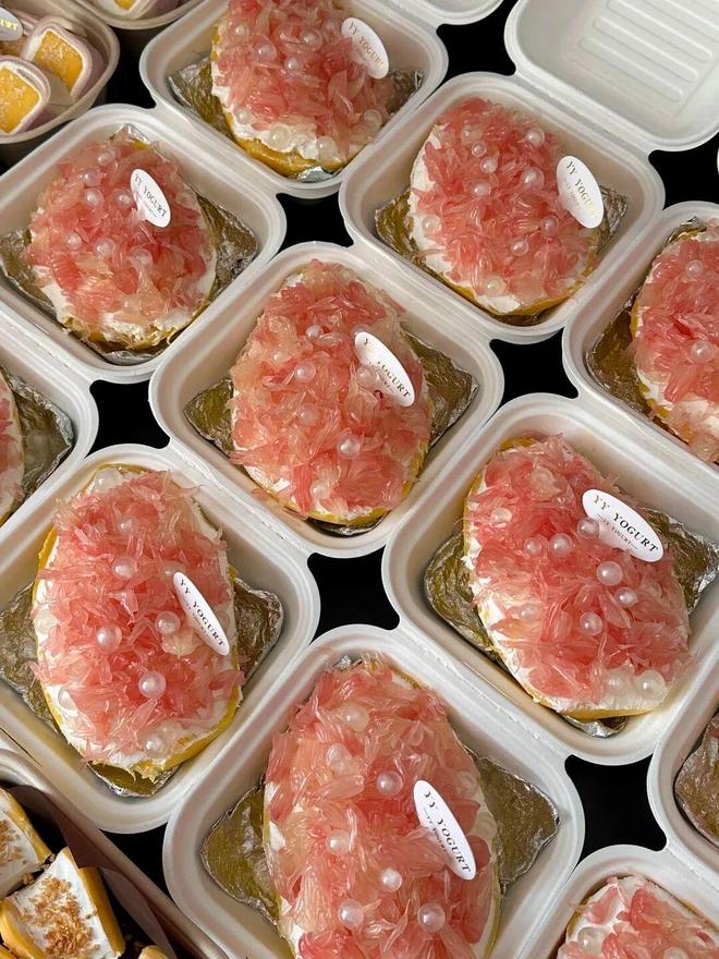 爆改“甜品顶流”！固体杨枝甘露如何一口“嚼”出亿元新生意？(图6)