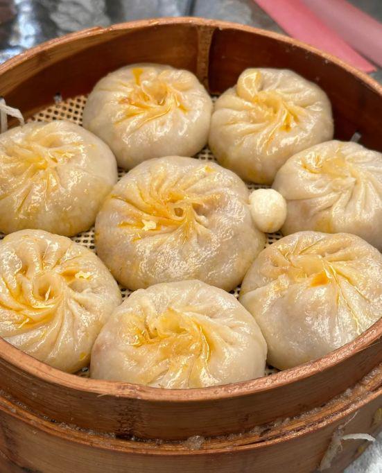 扬州早茶的慢生活：一壶茶配一笼蟹黄包的惬意(图2)